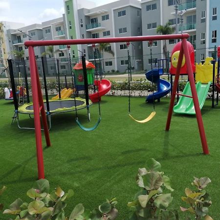 Confortable Apartamento De 3 Tres Habitaciones, Con Hermosa Vista De Area Verde, Ademas De Piscinas Y Juegos Infantiles En Area Recreativa Santiago De Los Caballeros Kültér fotó